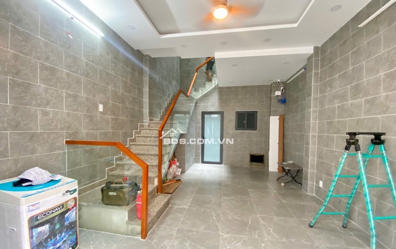 Bán Nhà Đẹp Lý Thường Kiệt, P.8, Tân Bình, 50m2, 4 Tầng, 5PN. Chỉ 7.4 tỷ còn TL với Chủ